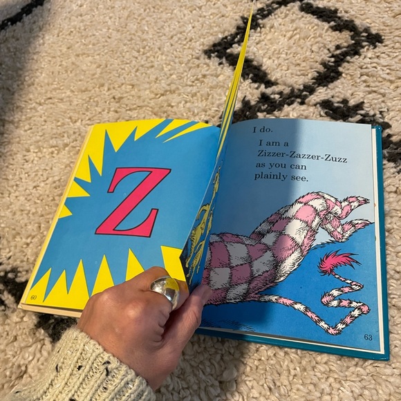 Vintage Dr. Seuss’s ABC book. - Picture 3 of 15